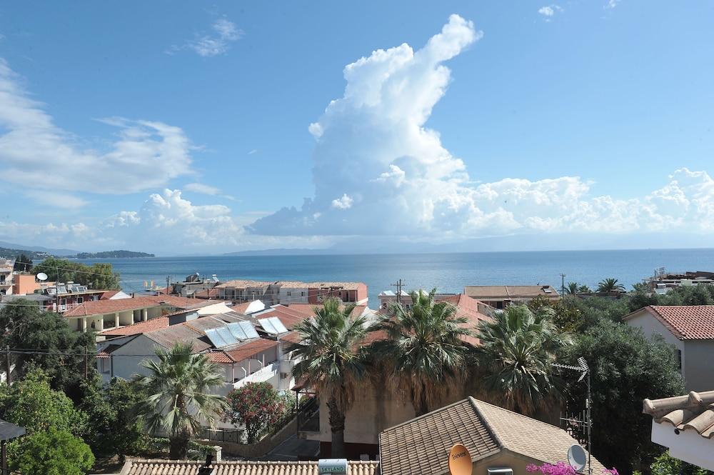 Kerkyra Beach Hotel & Apartments Benitses  Exterior foto