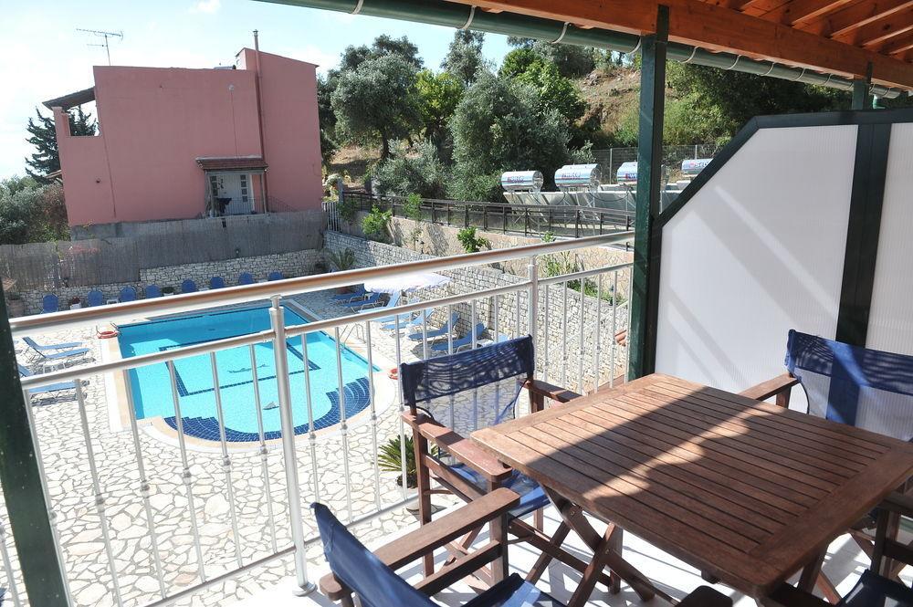 Kerkyra Beach Hotel & Apartments Benitses  Exterior foto