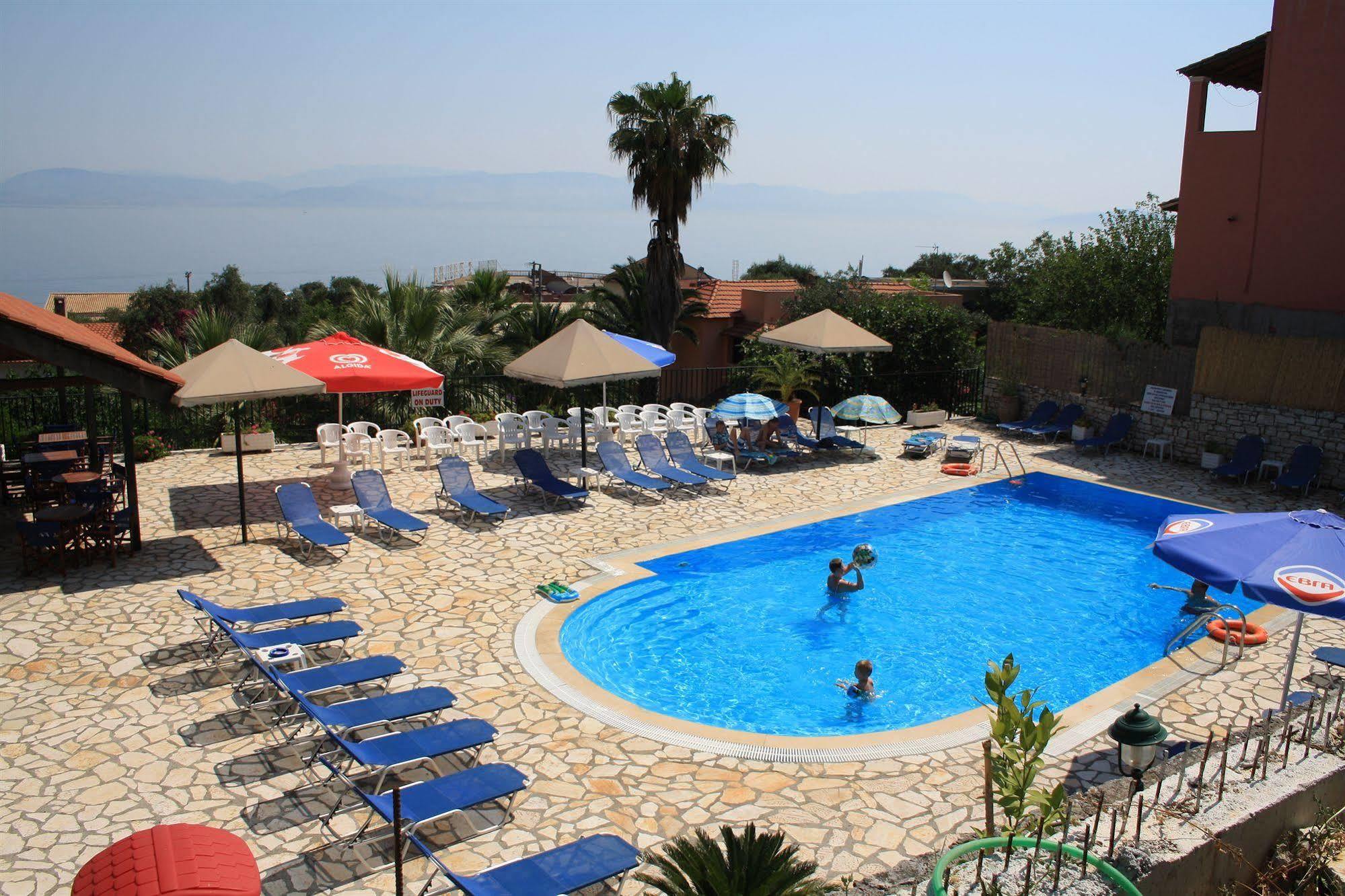 Kerkyra Beach Hotel & Apartments Benitses  Exterior foto