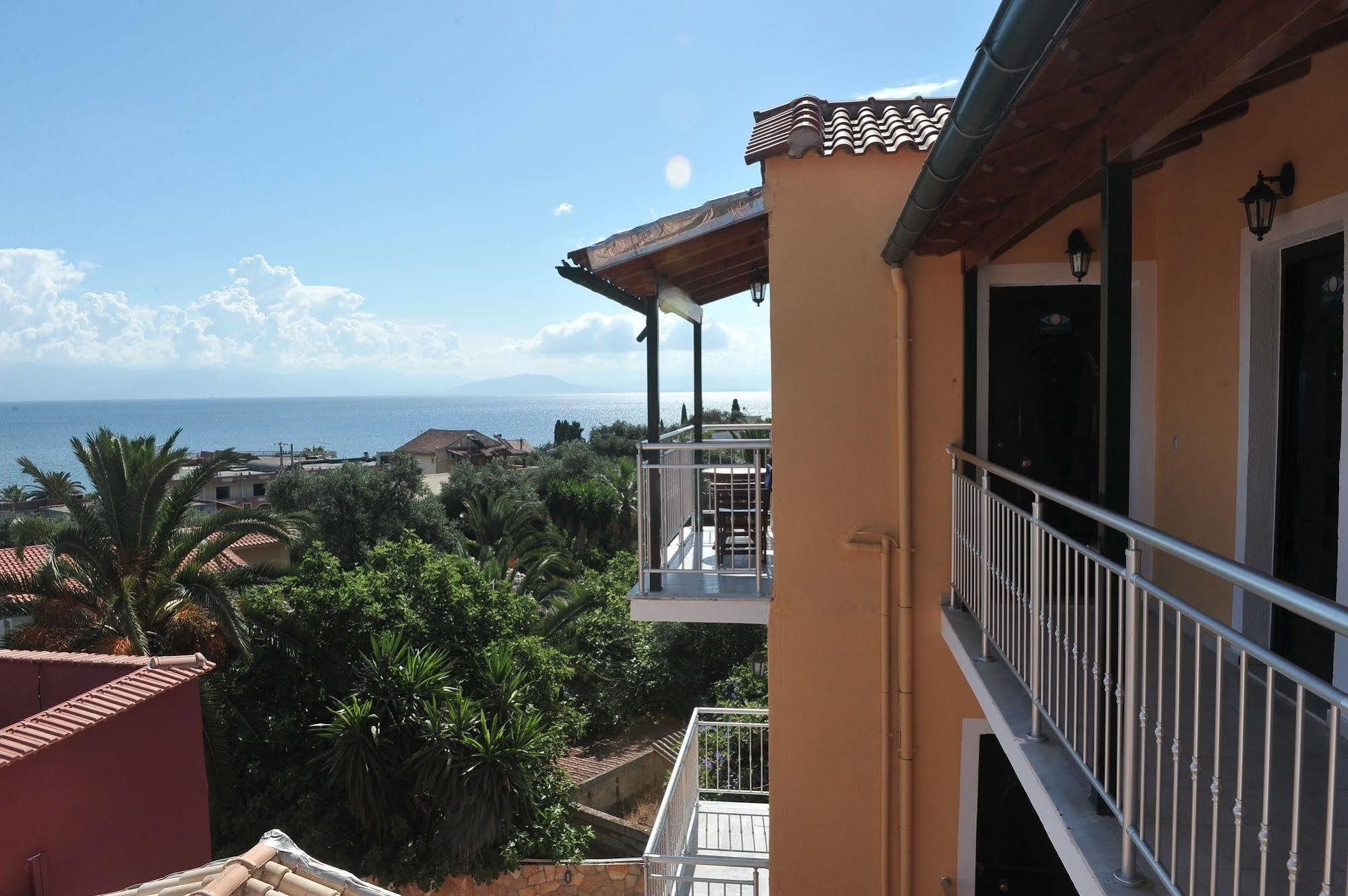 Kerkyra Beach Hotel & Apartments Benitses  Exterior foto